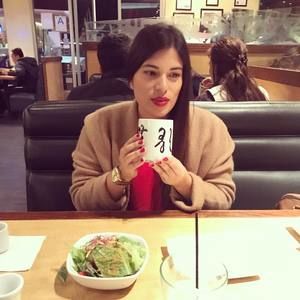 Meet your Posher, Kaori coral